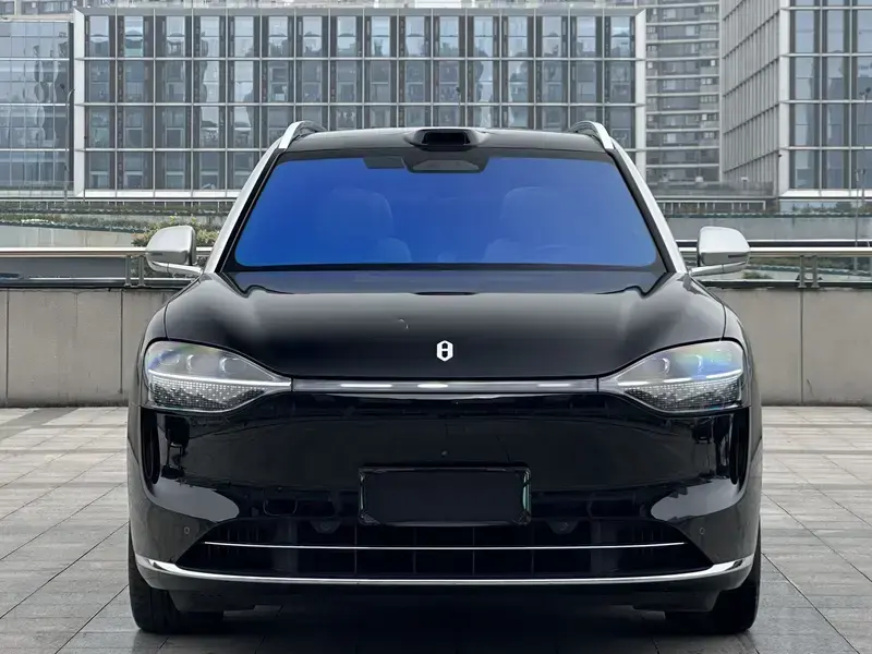 2024 Aito AITO M9 с пробегом 54 000 км