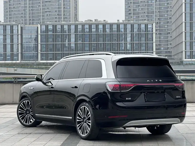 2024 Aito AITO M9 с пробегом 54 000 км