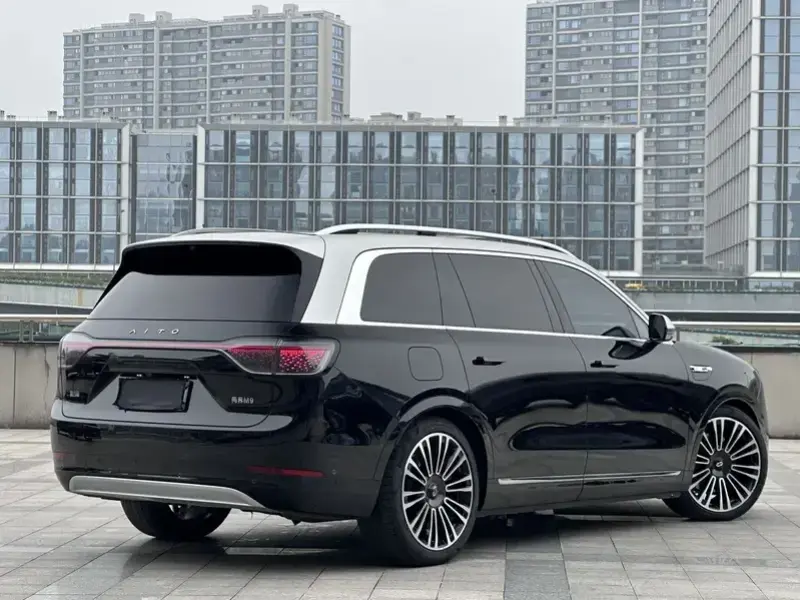 2024 Aito AITO M9 с пробегом 54 000 км