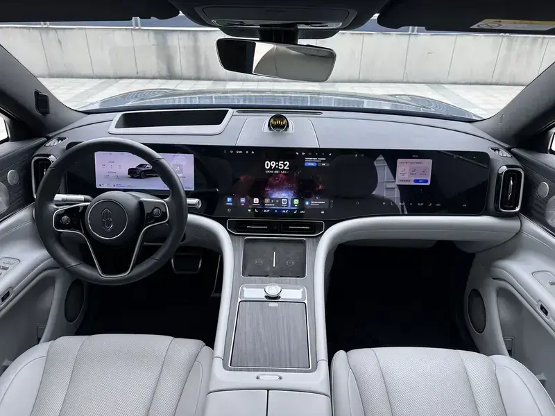 2024 Aito AITO M9 с пробегом 54 000 км