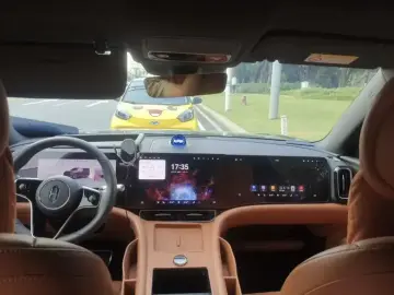 2024 Aito AITO M9 с пробегом 87 100 км