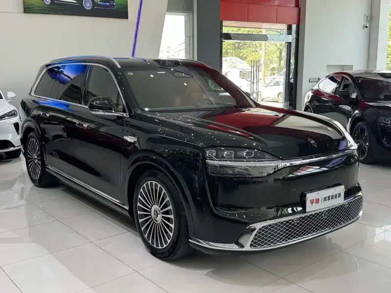 2026 Aito AITO M9 с пробегом 4 000 км