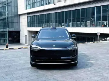 2024 Aito AITO M9 с пробегом 32 000 км