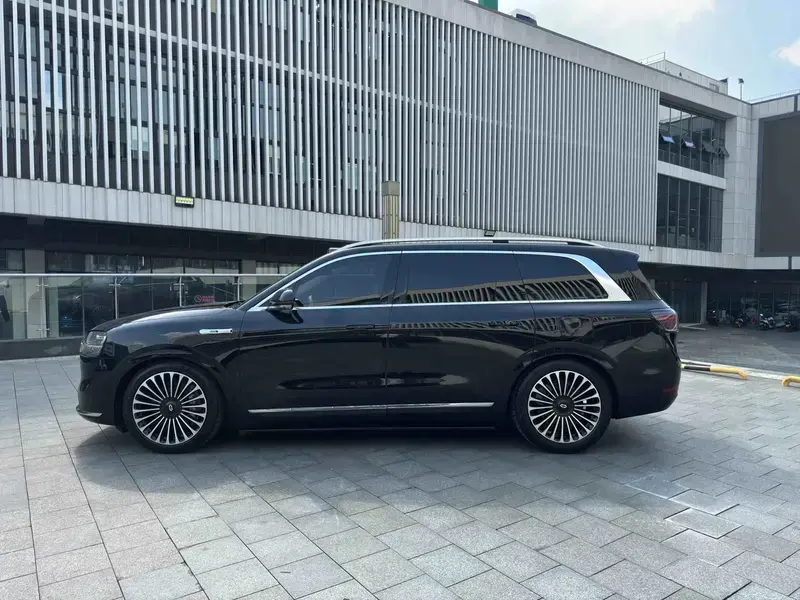 2024 Aito AITO M9 с пробегом 32 000 км