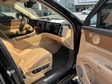 2024 Aito AITO M9 с пробегом 32 000 км