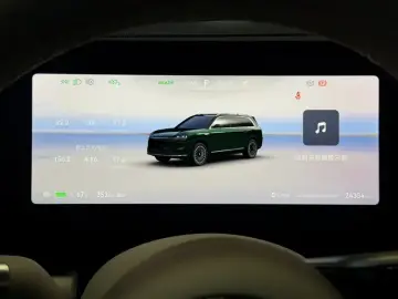 2025 Aito AITO M9 с пробегом 24 000 км