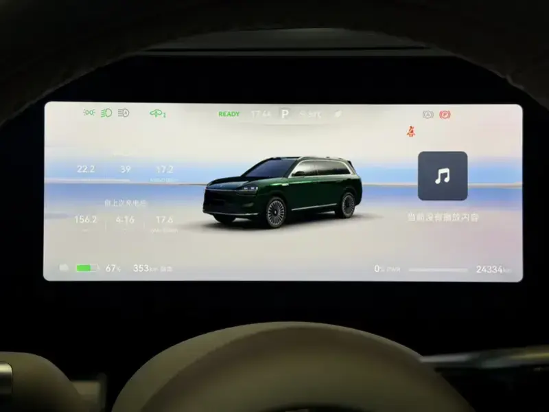 2025 Aito AITO M9 с пробегом 24 000 км
