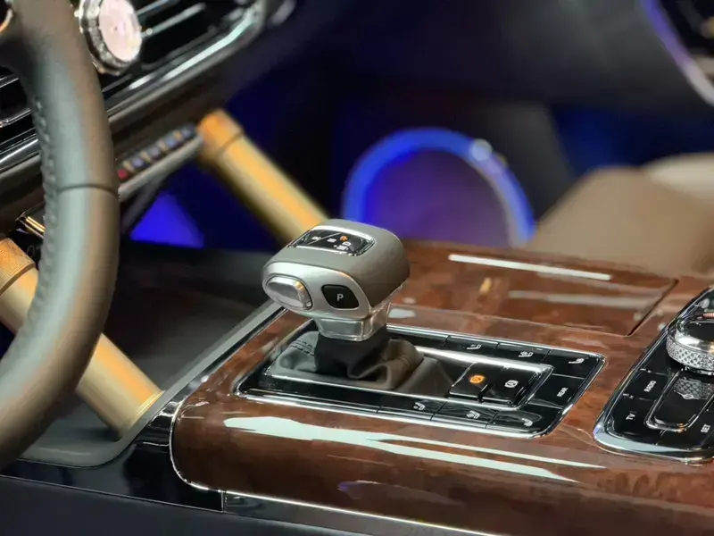 2022 Hongqi Guoyao с пробегом 7 000 км