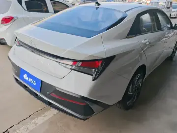 2023 Hyundai Elantra Plug-in Hybrid с пробегом 100 км