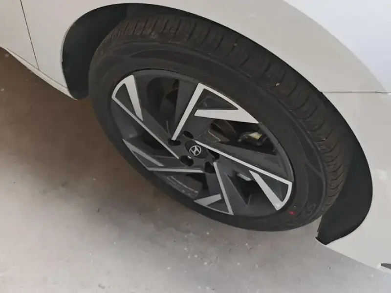 2023 Hyundai Elantra Plug-in Hybrid с пробегом 100 км