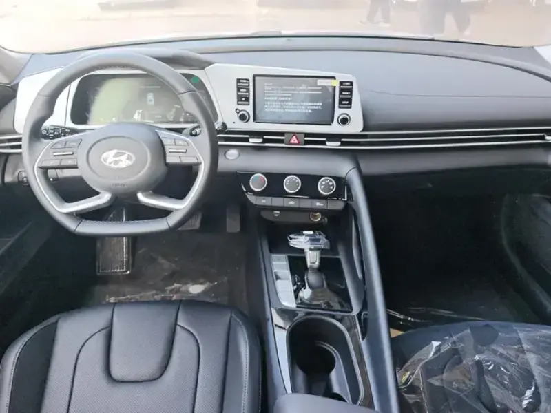 2023 Hyundai Elantra Plug-in Hybrid с пробегом 100 км
