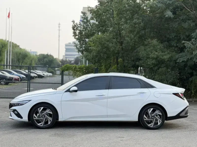 2026 Hyundai Elantra Plug-in Hybrid с пробегом 1 100 км