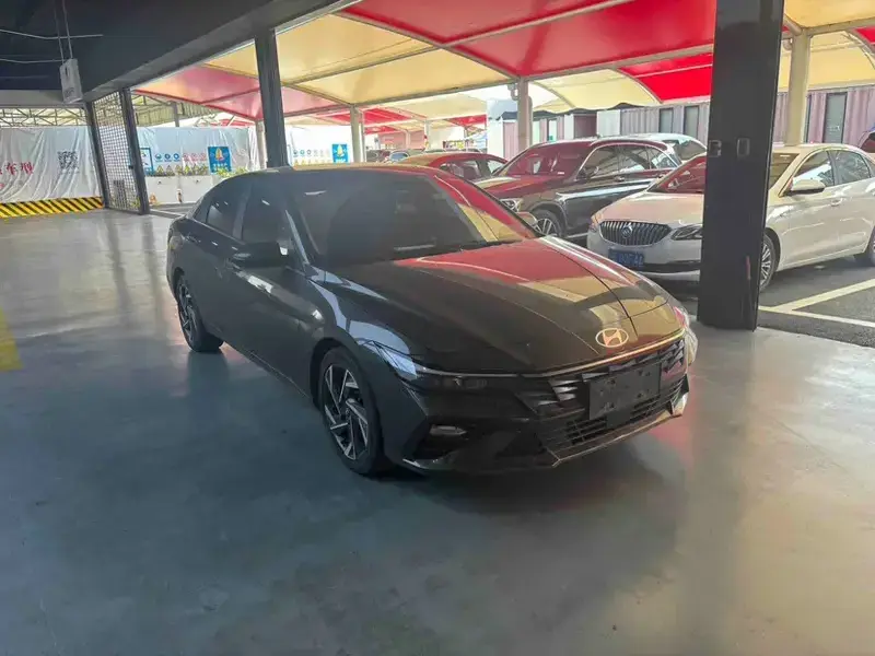 2023 Hyundai Elantra Plug-in Hybrid с пробегом 42 000 км