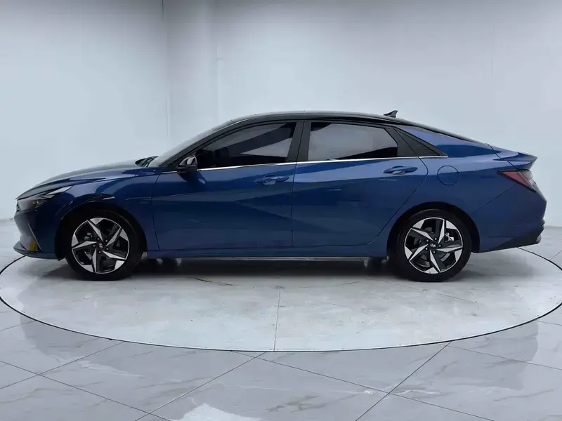 2022 Hyundai Elantra Plug-in Hybrid с пробегом 36 100 км