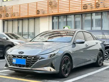 Hyundai Elantra Plug-in Hybrid