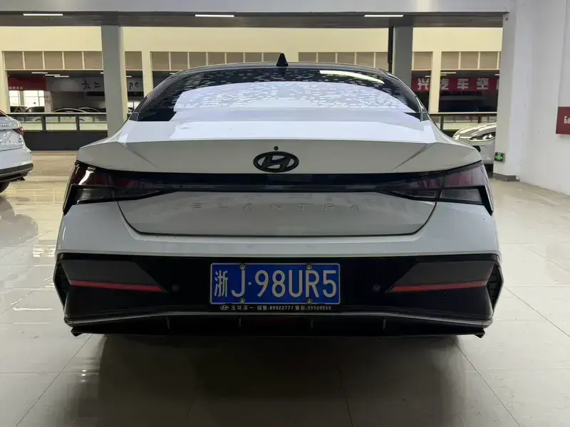 2023 Hyundai Elantra Plug-in Hybrid с пробегом 33 000 км