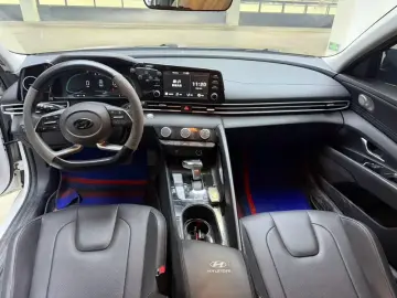 2023 Hyundai Elantra Plug-in Hybrid с пробегом 33 000 км