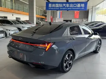 2022 Hyundai Elantra Plug-in Hybrid с пробегом 21 000 км