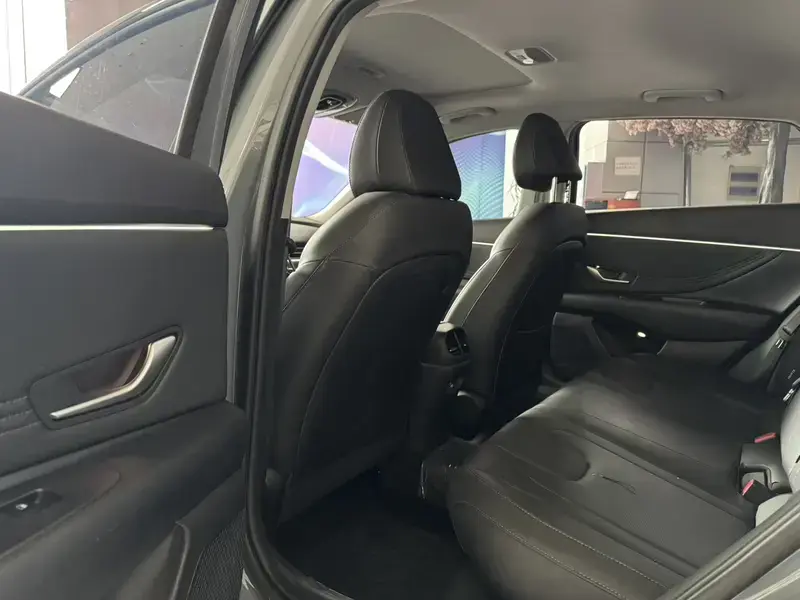 2022 Hyundai Elantra Plug-in Hybrid с пробегом 21 000 км