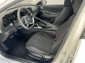 2023 Hyundai Elantra Plug-in Hybrid с пробегом 11 200 км