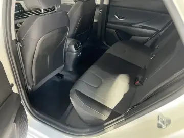 2023 Hyundai Elantra Plug-in Hybrid с пробегом 11 200 км