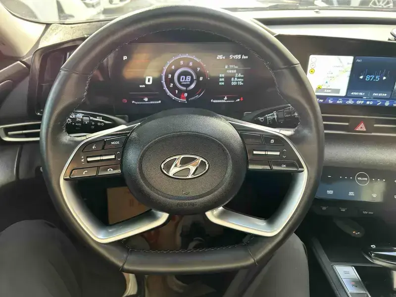 2022 Hyundai Elantra Plug-in Hybrid с пробегом 54 500 км