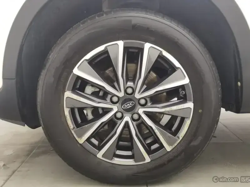 2020 JAC Jiyue X7 с пробегом 25 500 км