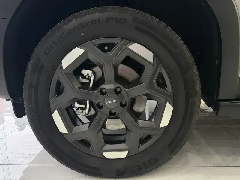 2025 JETOUR Freer 7X с пробегом 24 000 км