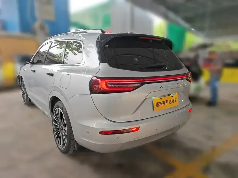 2024 Aito AITO M7 с пробегом 60 700 км