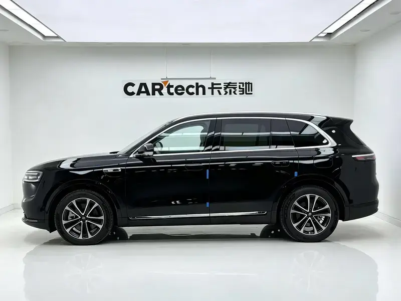 2026 Aito AITO M7 с пробегом 100 км