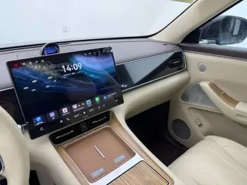 2026 Aito AITO M7 с пробегом 100 км