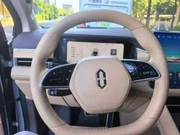 2024 Aito AITO M7 с пробегом 62 000 км