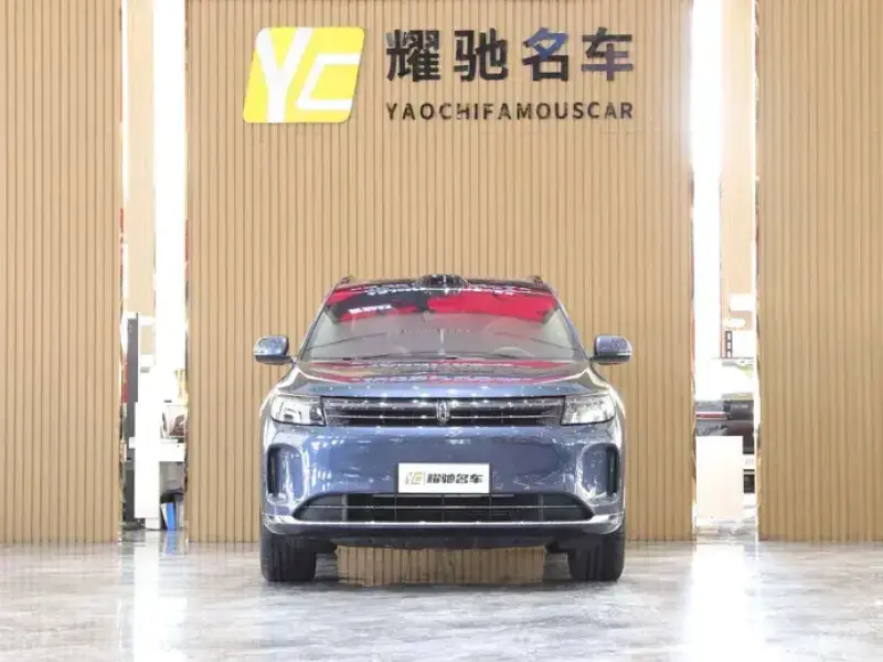 2024 Aito AITO M7 с пробегом 29 200 км
