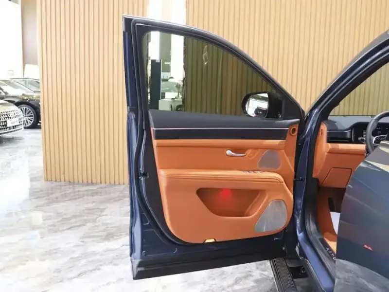 2024 Aito AITO M7 с пробегом 29 200 км