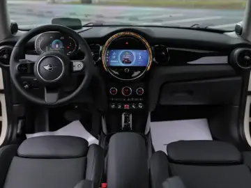 2023 Mini Electric MINI COOPER с пробегом 32 000 км