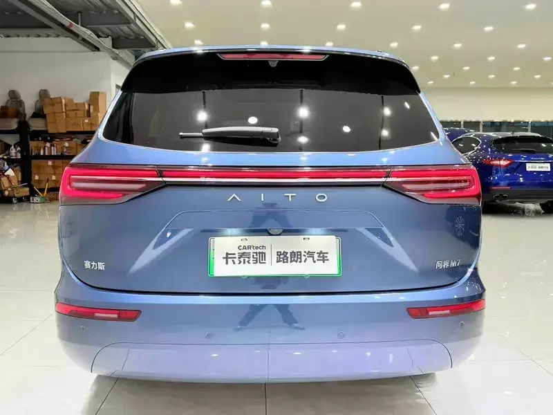 2024 Aito AITO M7 с пробегом 57 000 км