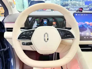 2024 Aito AITO M7 с пробегом 57 000 км