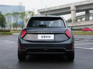 2025 Mini Electric MINI COOPER с пробегом 4 000 км
