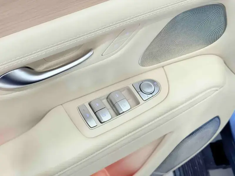 2024 Aito AITO M7 с пробегом 57 000 км
