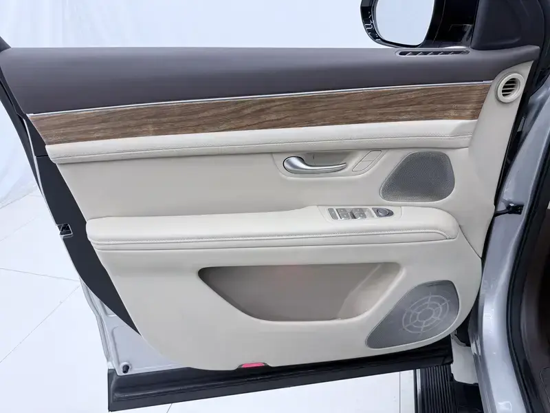 2024 Aito AITO M7 с пробегом 46 000 км