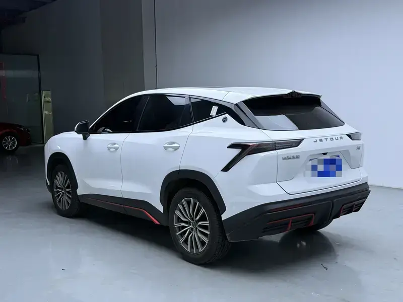 2024 JETOUR Dasheng i-DM с пробегом 65 600 км