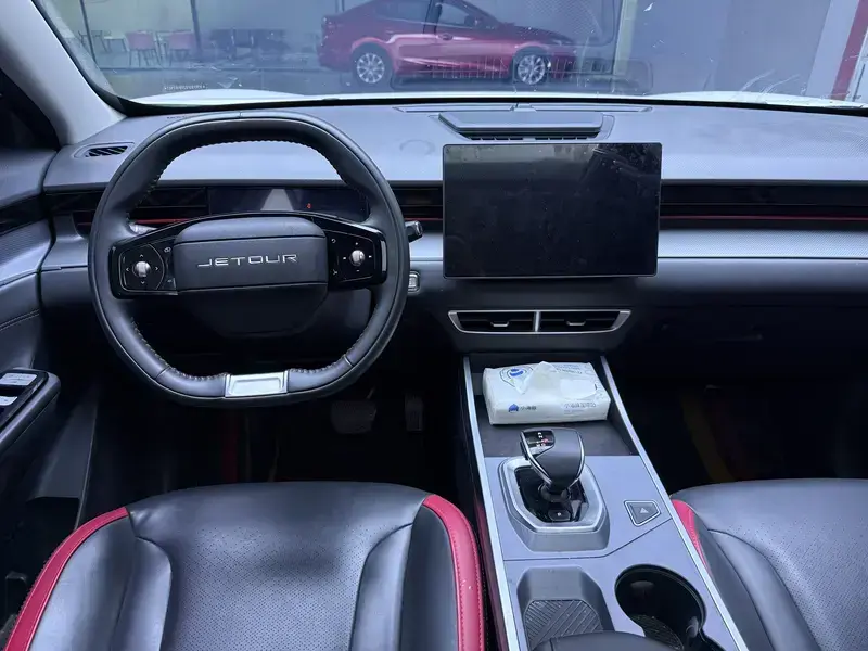 2024 JETOUR Dasheng i-DM с пробегом 65 600 км