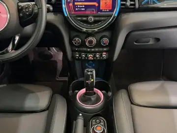 2021 Mini New Energy (Imported) с пробегом 20 000 км