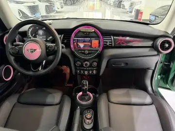 2021 Mini New Energy (Imported) с пробегом 20 000 км