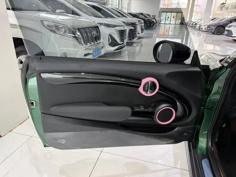 2021 Mini New Energy (Imported) с пробегом 20 000 км