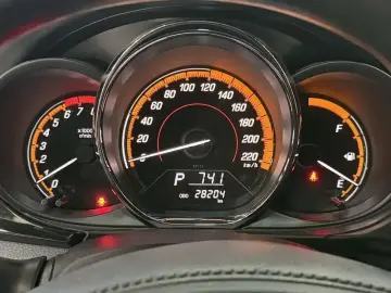 2022 Toyota Zelos с пробегом 28 200 км