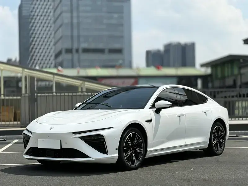 2023 Hozon Nezha S с пробегом 65 000 км