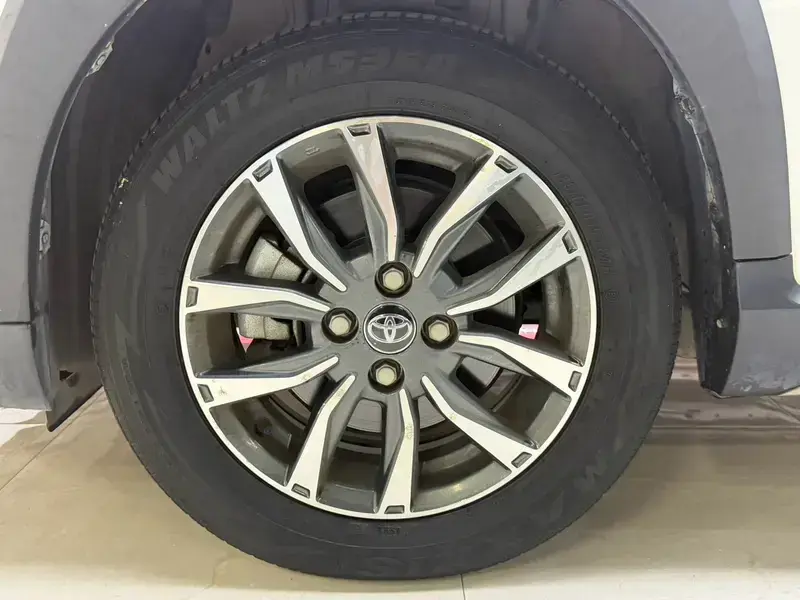 2022 Toyota Zelos с пробегом 37 000 км