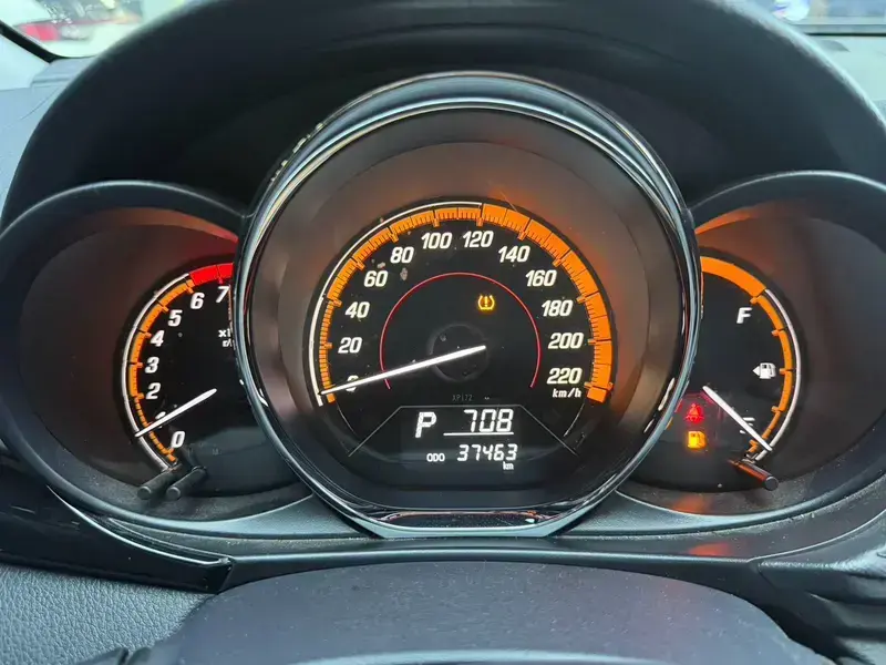 2022 Toyota Zelos с пробегом 37 000 км