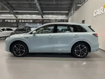 2025 Stelato SUV с пробегом 9 000 км
